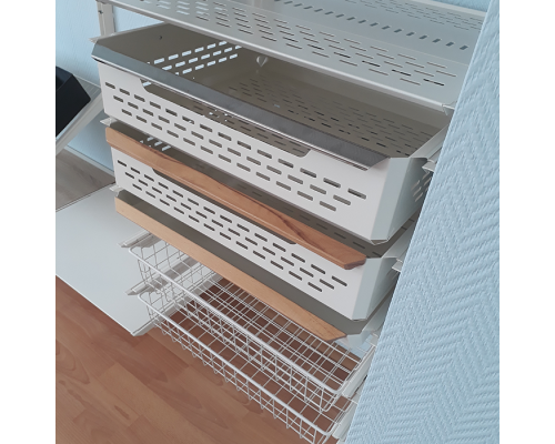 Система хранения с сетчатыми полками